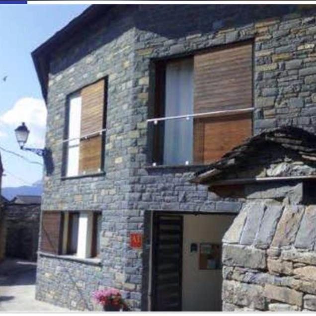Apartamentos Ordesa Infinita Asin de Broto Ngoại thất bức ảnh