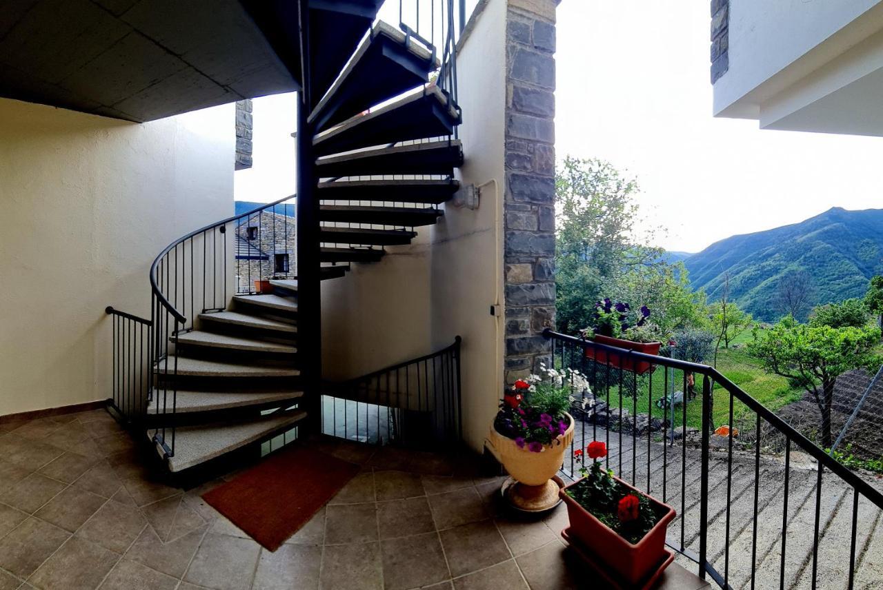 Apartamentos Ordesa Infinita Asin de Broto Ngoại thất bức ảnh
